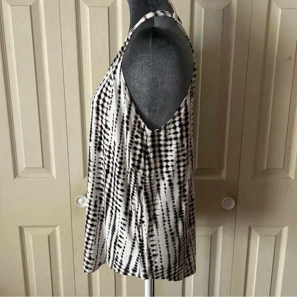 Women's Black and White Halter Top - Picture 3 of 6